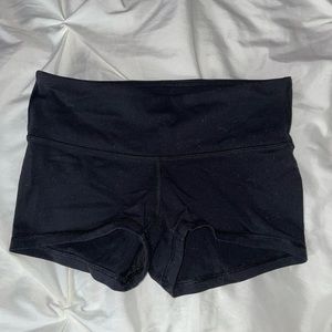 Lululemon 2.5” Black Shorts